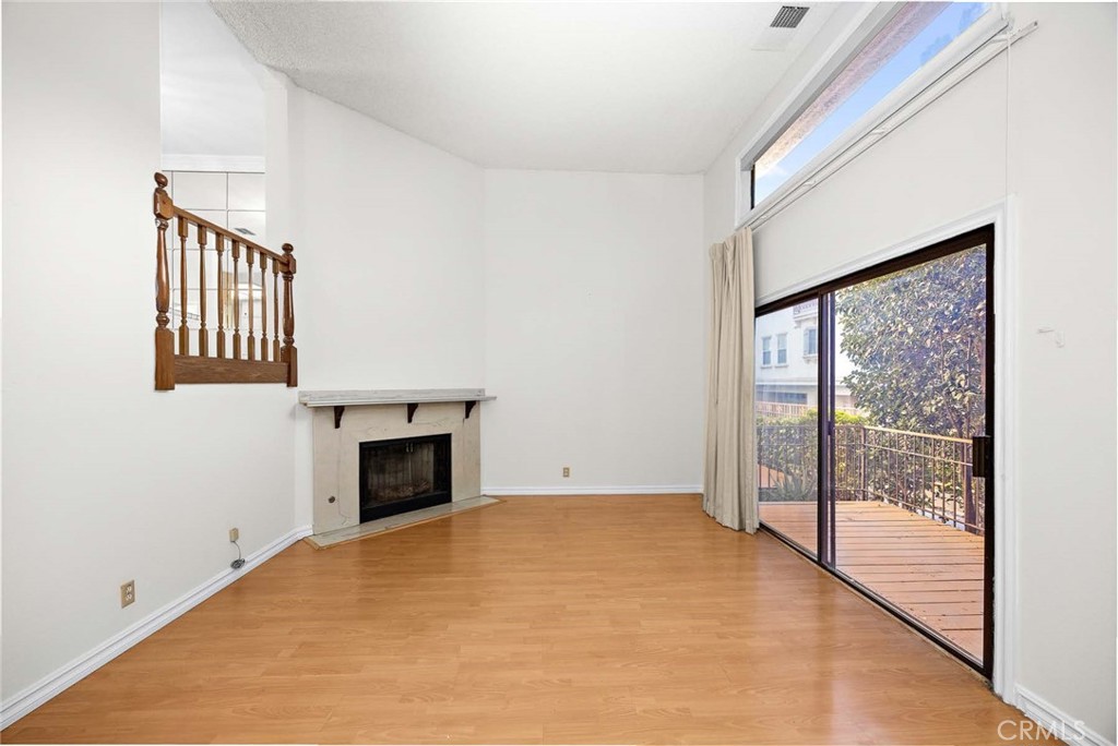 1006 Arcadia D Property Photo 12