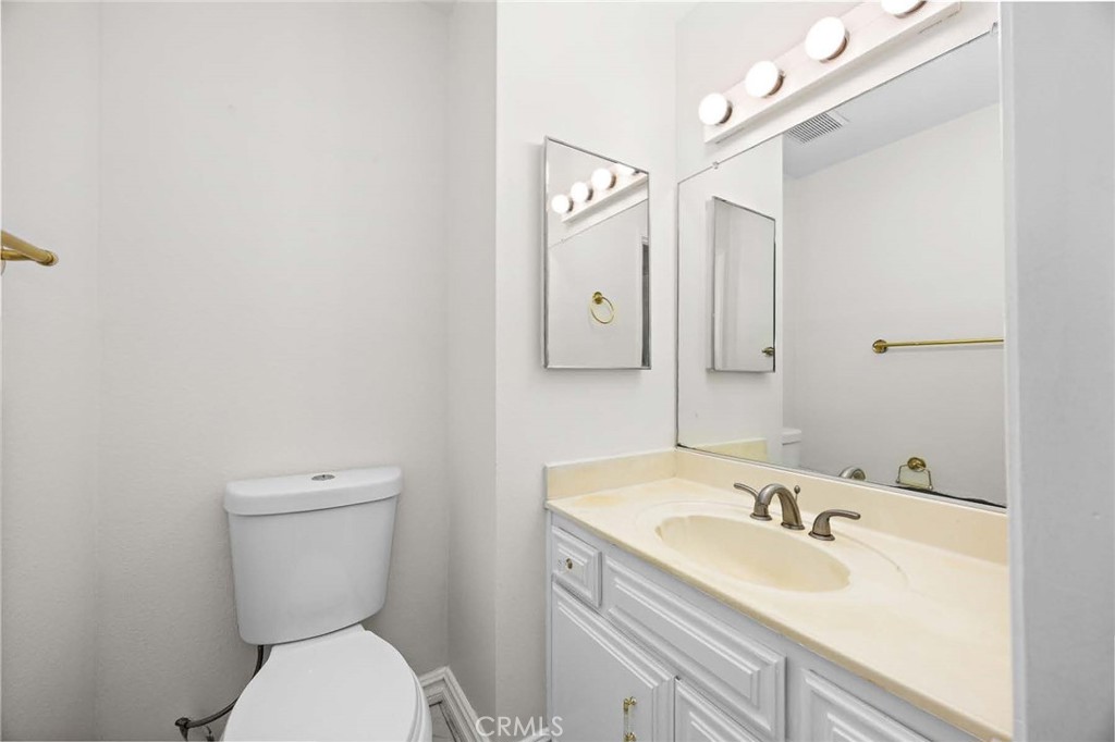1006 Arcadia D Property Photo 15