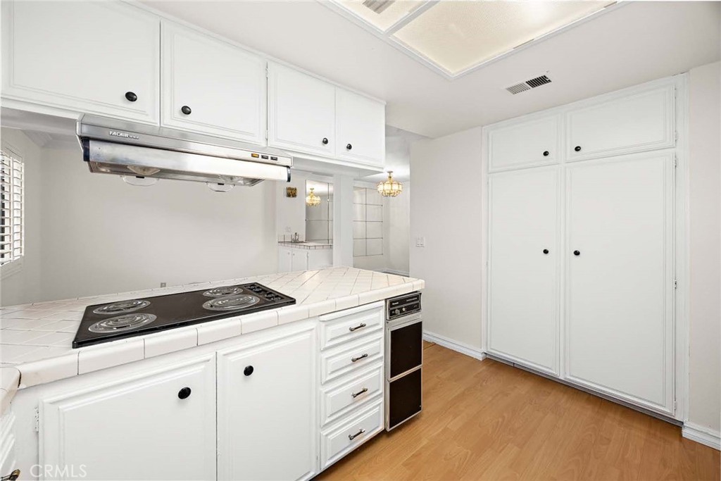 1006 Arcadia D Property Photo 25