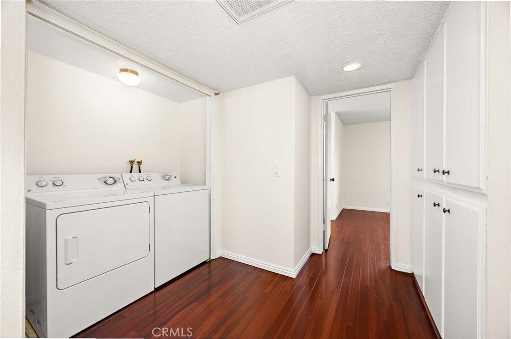 1006 Arcadia D Property Photo 26