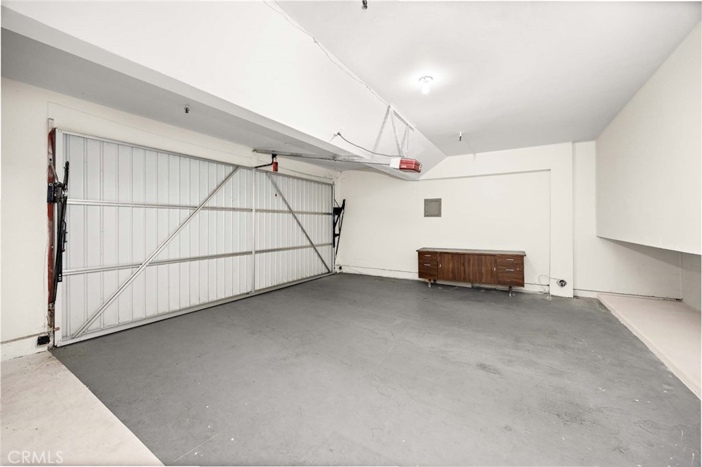 1006 Arcadia D Property Photo 33