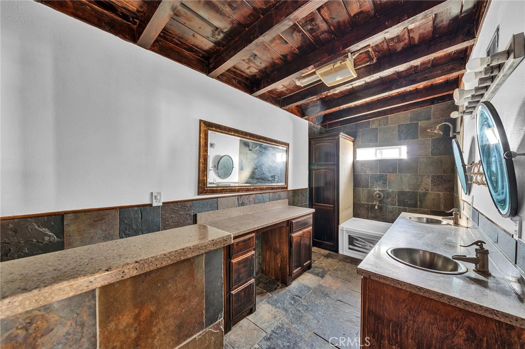 31516 Clay River Road Property Photo 25