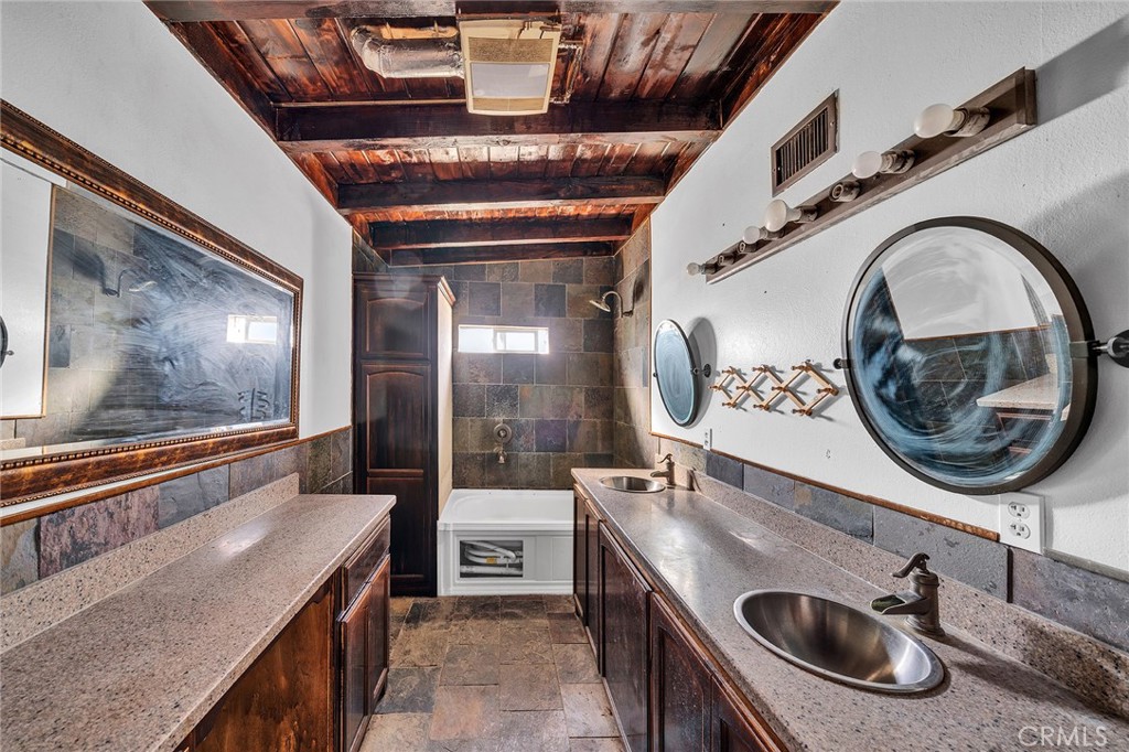 31516 Clay River Road Property Photo 26