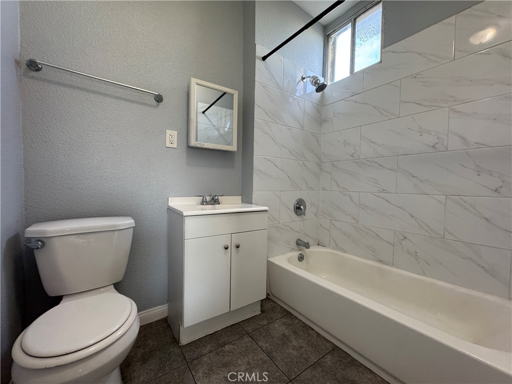 252 S 7th Property Photo 10