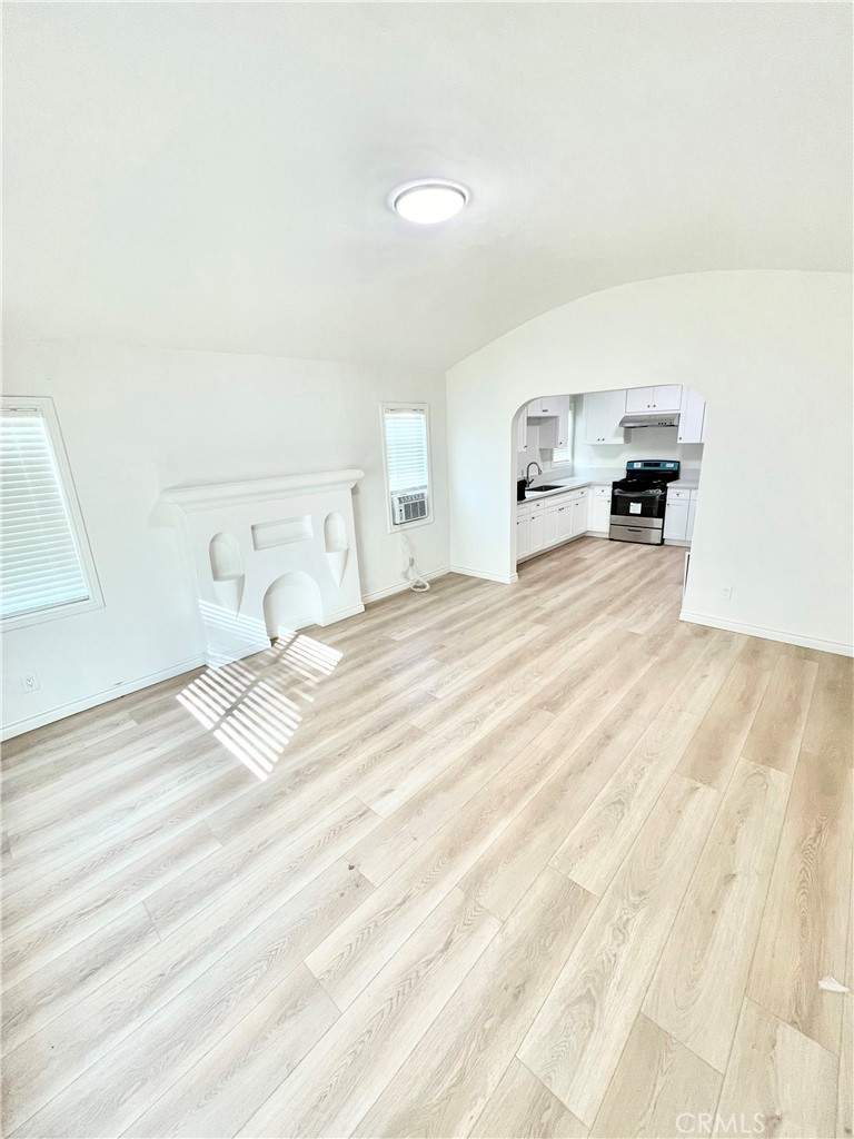 1504 S Garfield Property Photo 3