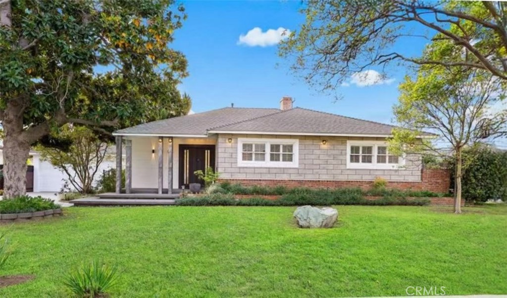 1825 Lee Property Photo 1