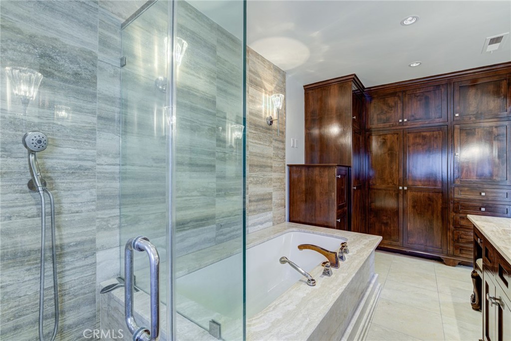 2740 Hutton Drive Property Photo 15