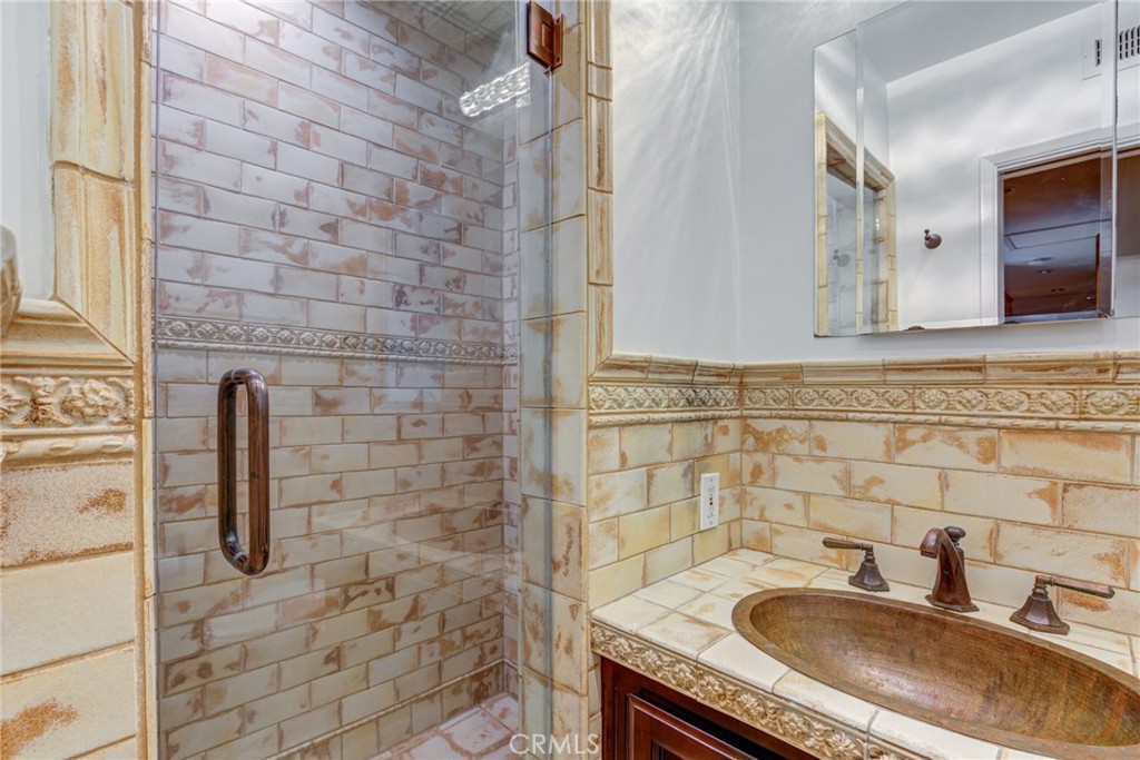 2740 Hutton Drive Property Photo 18