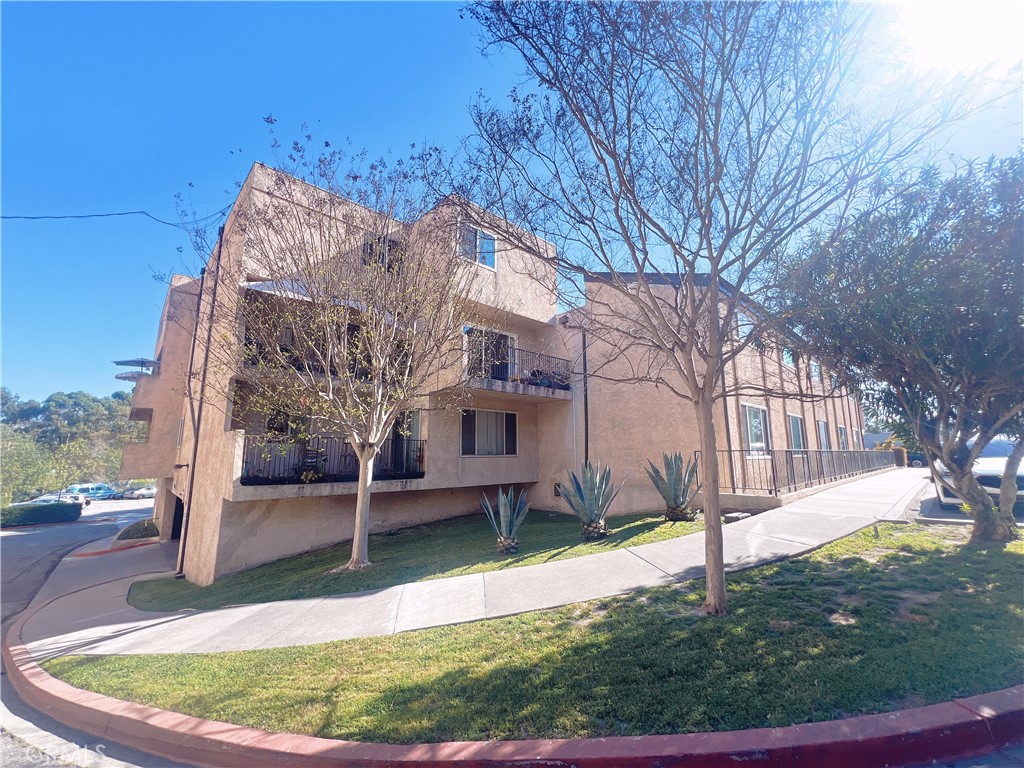 1761 Neil Armstrong 204 Property Photo 1