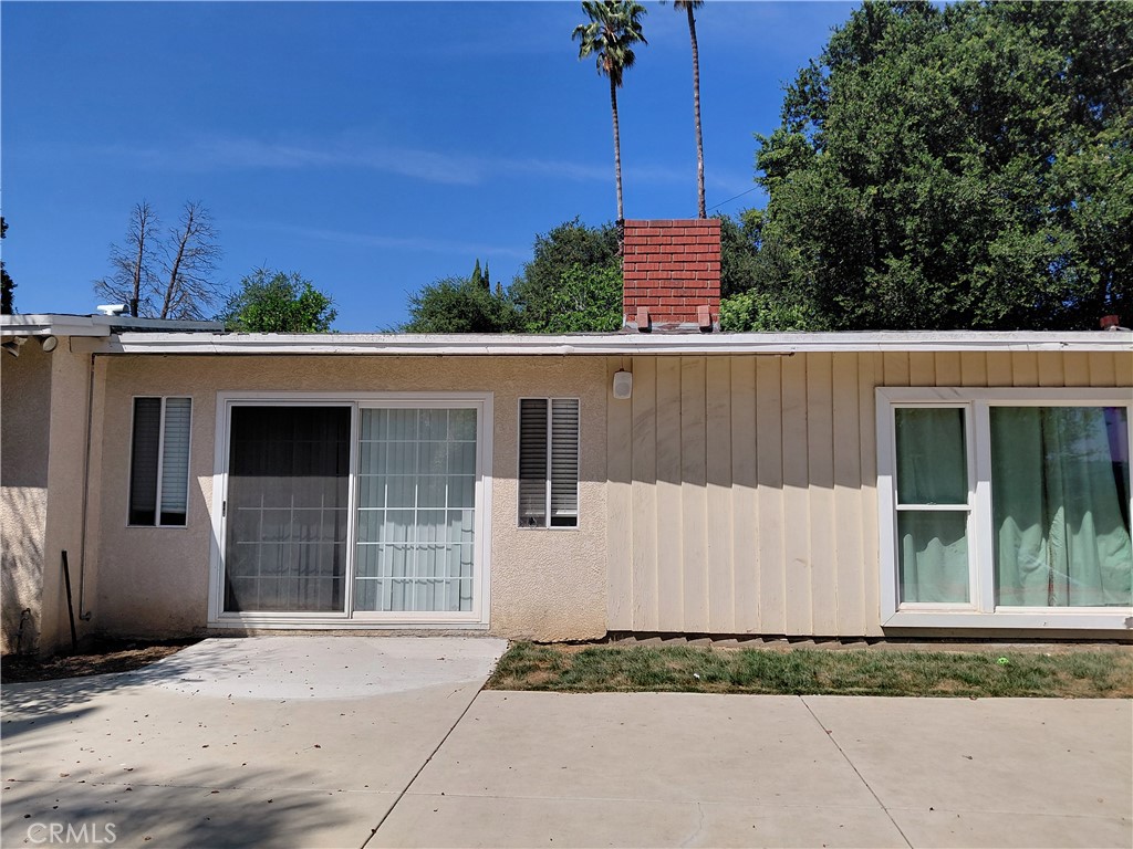 15421 Newton Street Property Photo 3