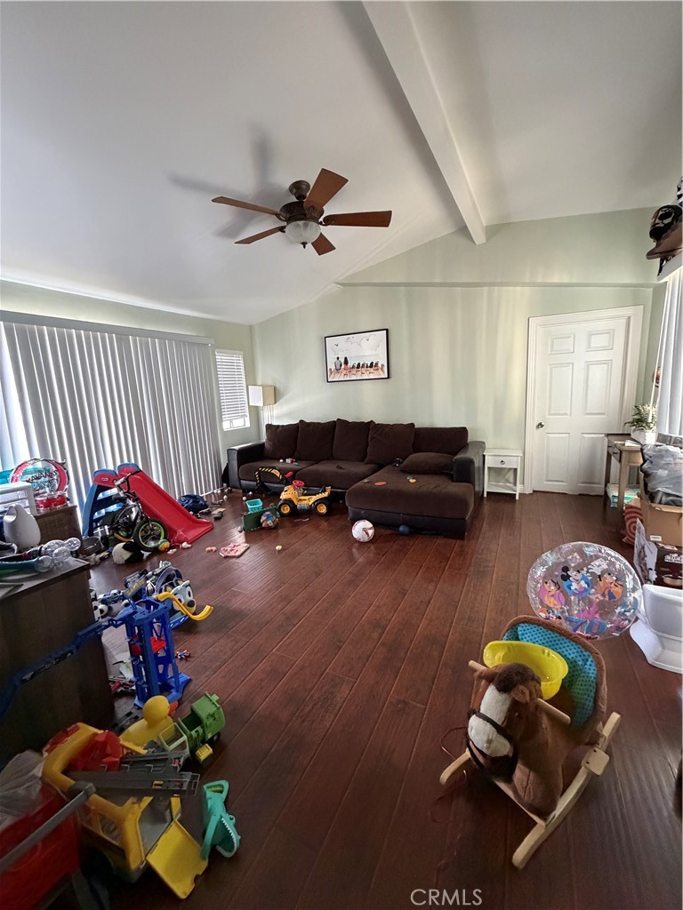 15421 Newton Street Property Photo 9