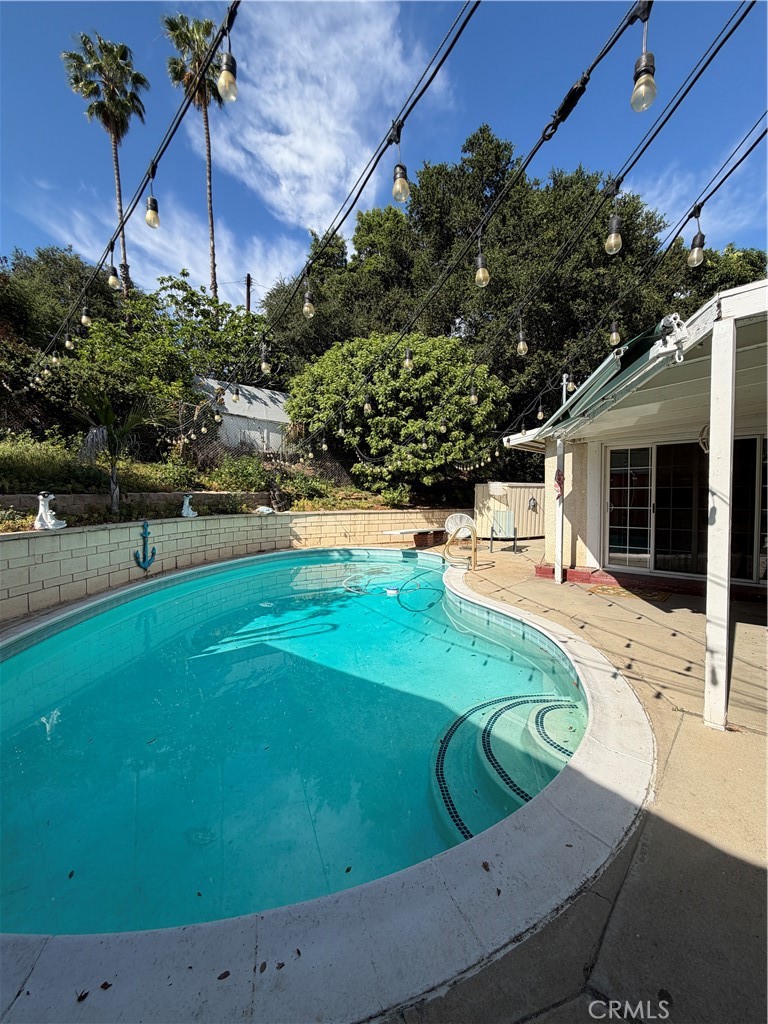 15421 Newton Street Property Photo 21