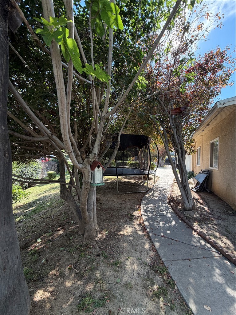 15421 Newton Street Property Photo 23