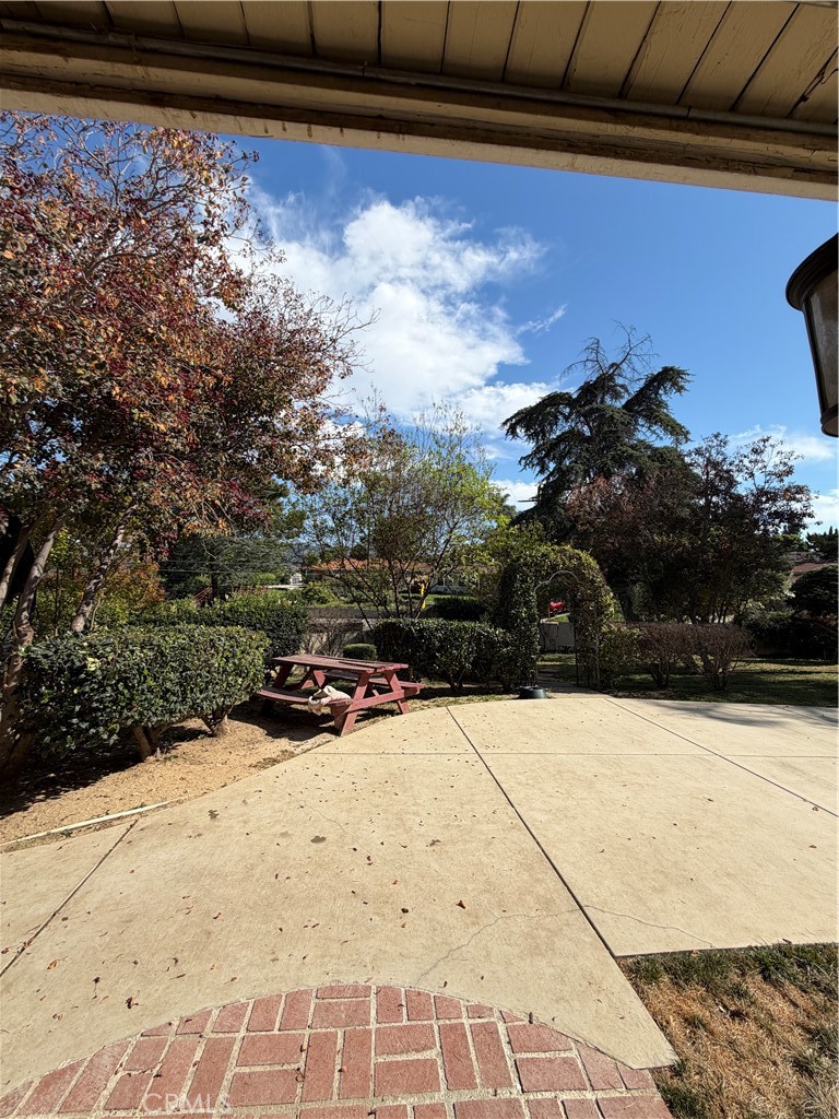 15421 Newton Street Property Photo 25
