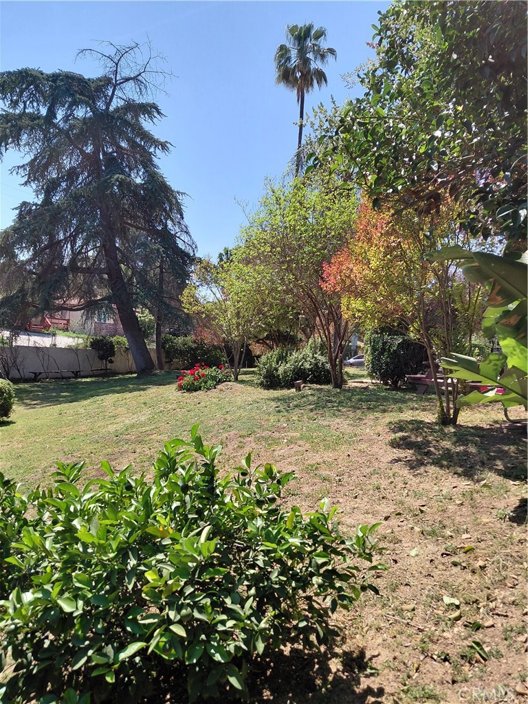 15421 Newton Street Property Photo 31