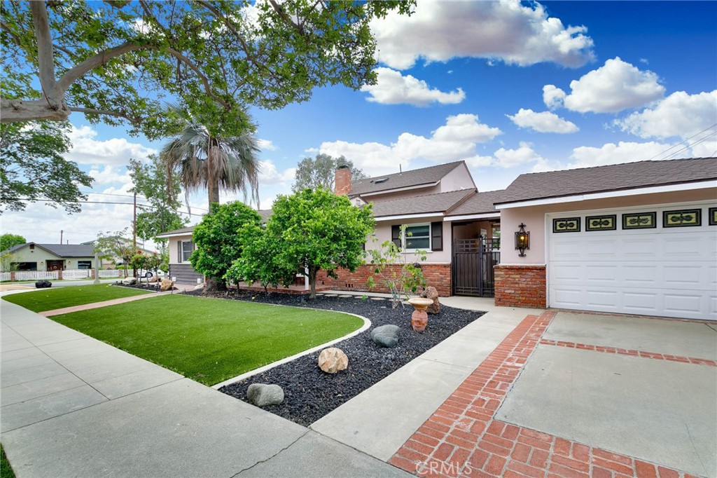307 11th Property Photo 2