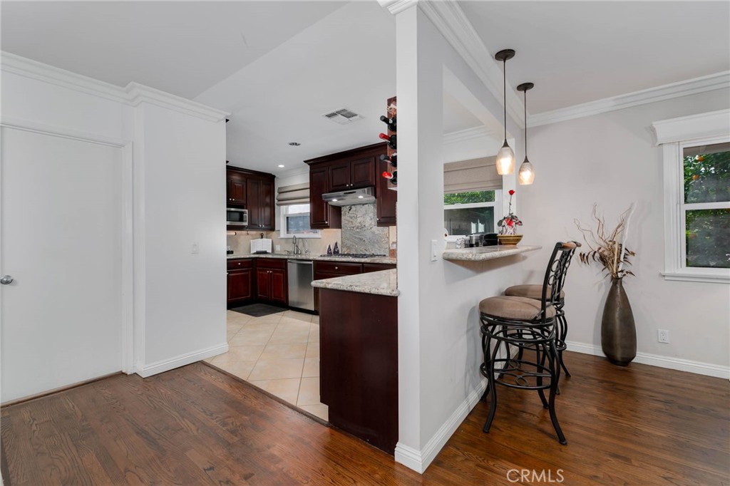 307 11th Property Photo 7