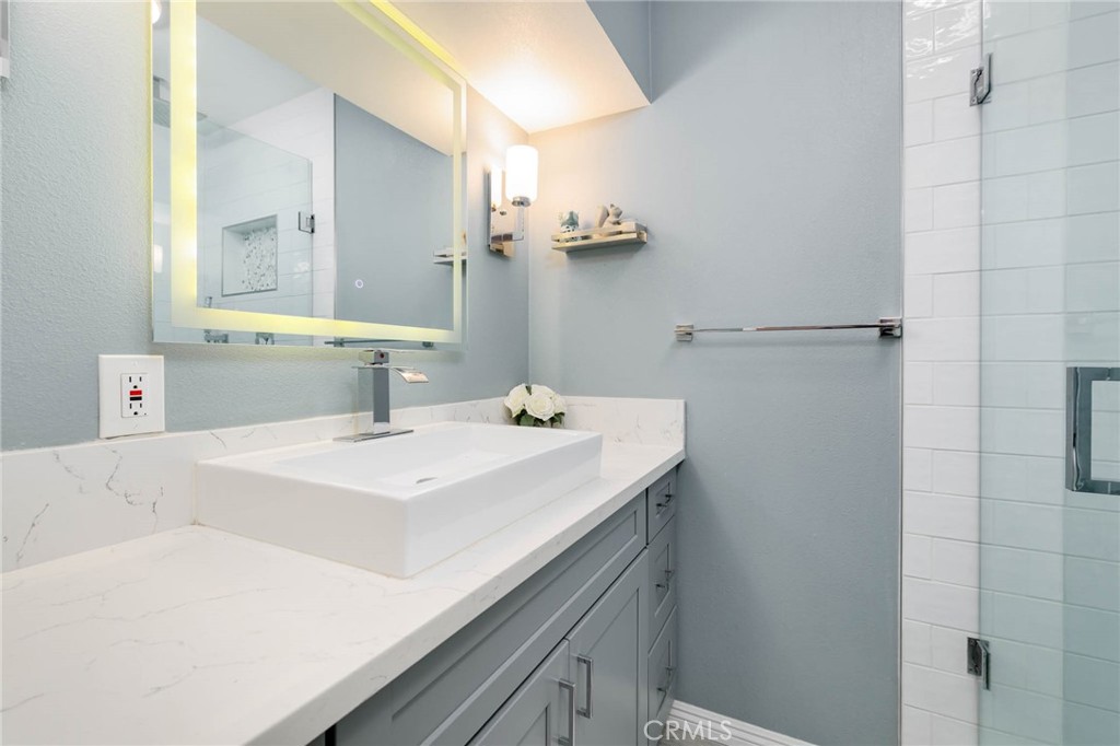 307 11th Property Photo 17
