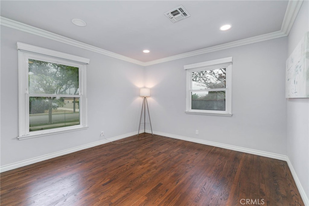 307 11th Property Photo 19