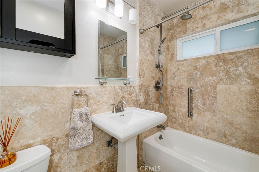 307 11th Property Photo 21