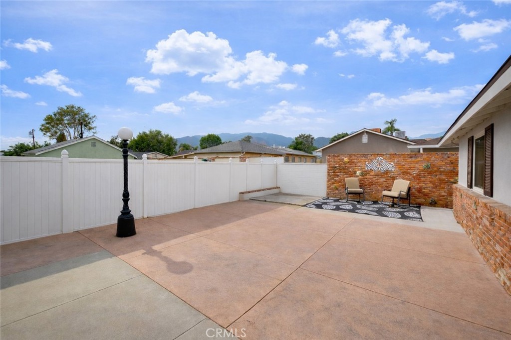 307 11th Property Photo 28