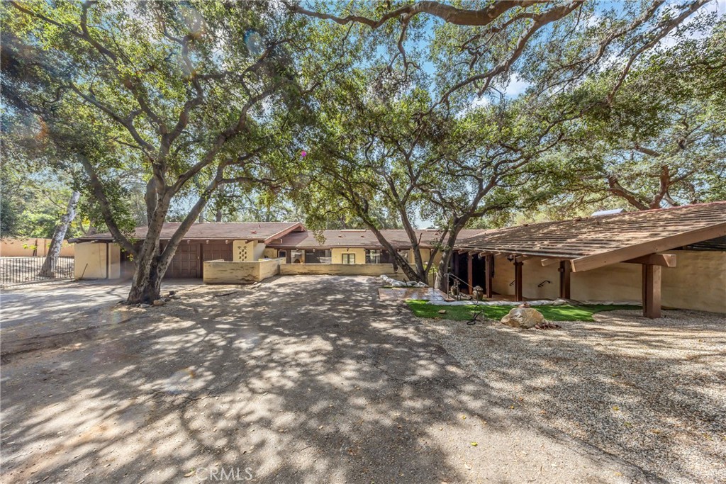 2300 Villa Heights Property Photo 1