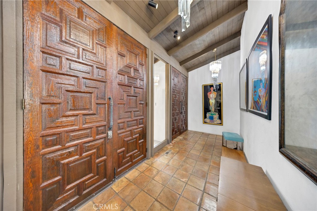 2300 Villa Heights Property Photo 3