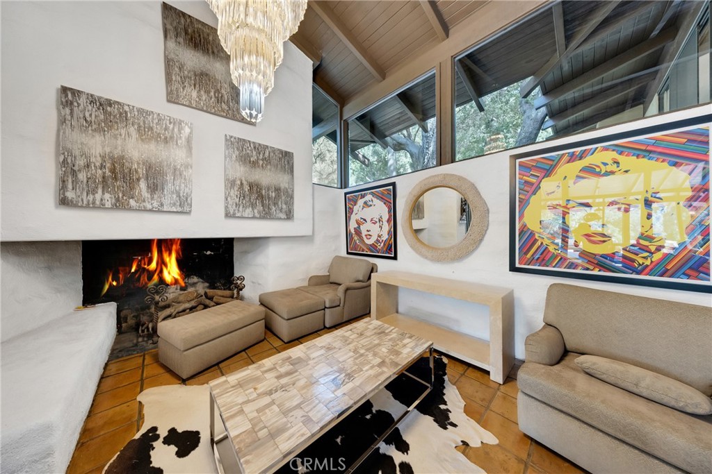 2300 Villa Heights Property Photo 8