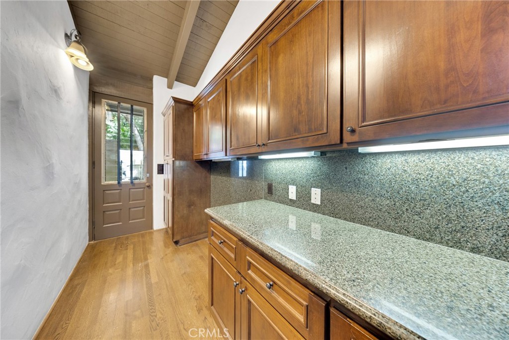 2300 Villa Heights Property Photo 47