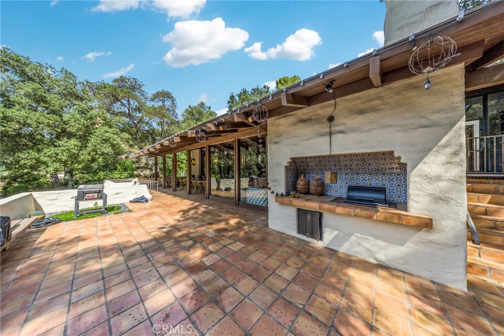 2300 Villa Heights Property Photo 48