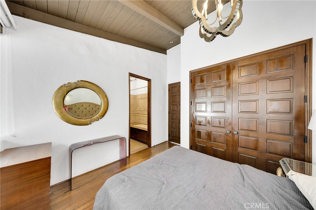 2300 Villa Heights Property Photo 55