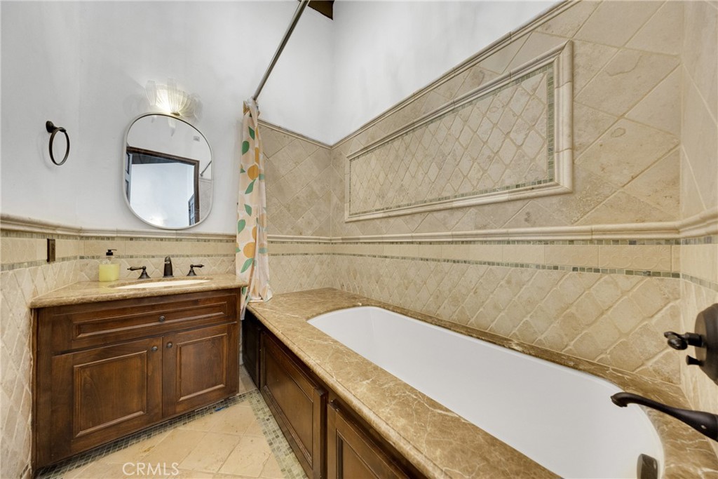 2300 Villa Heights Property Photo 56