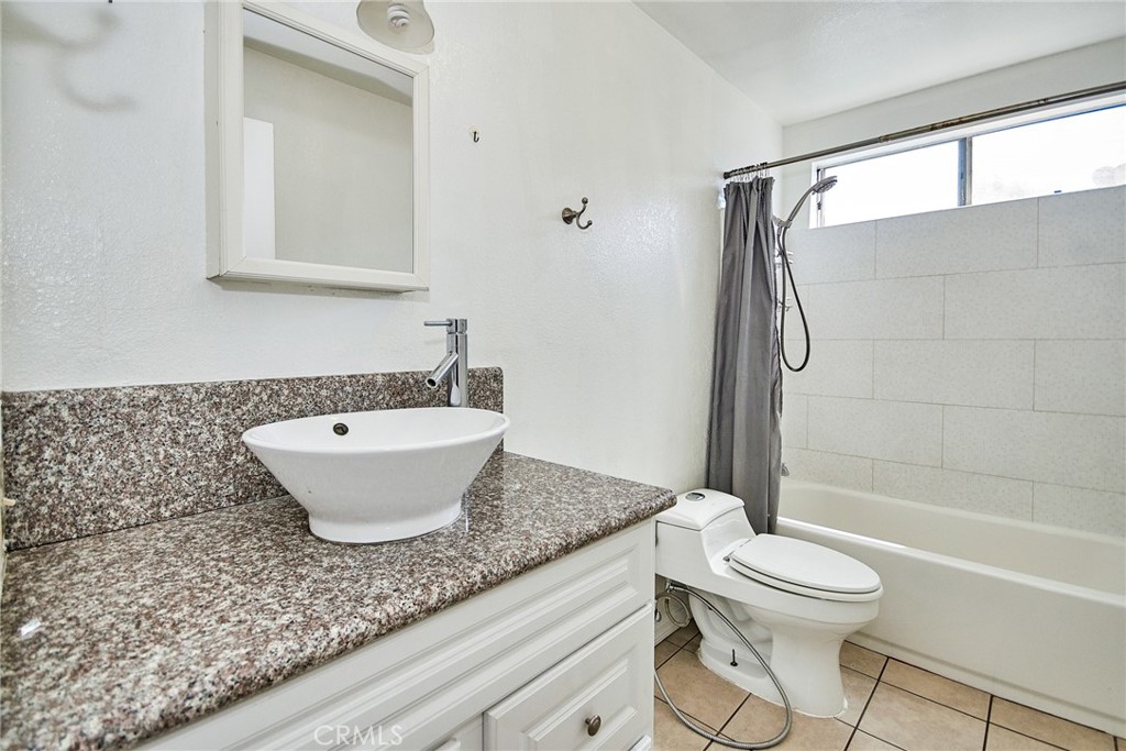 11829 Ferris Road C Property Photo 13
