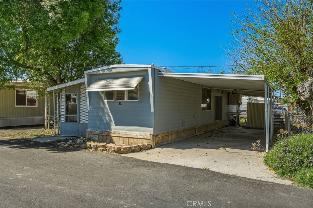 2150 S San Jacinto Avenue 31 Property Photo 2