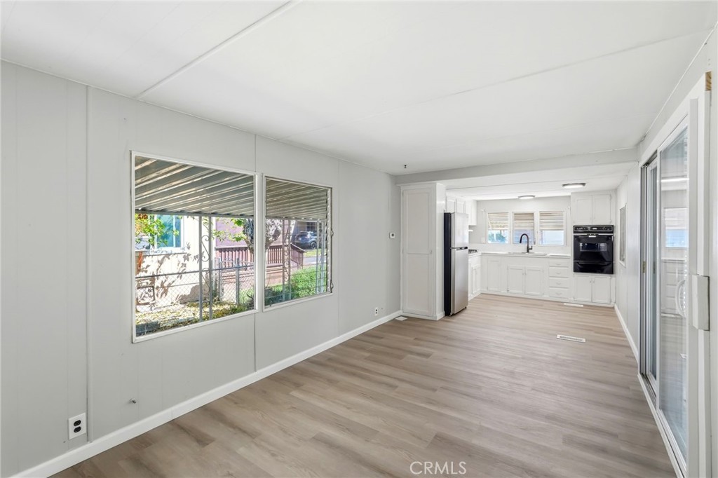 2150 S San Jacinto Avenue 31 Property Photo 9