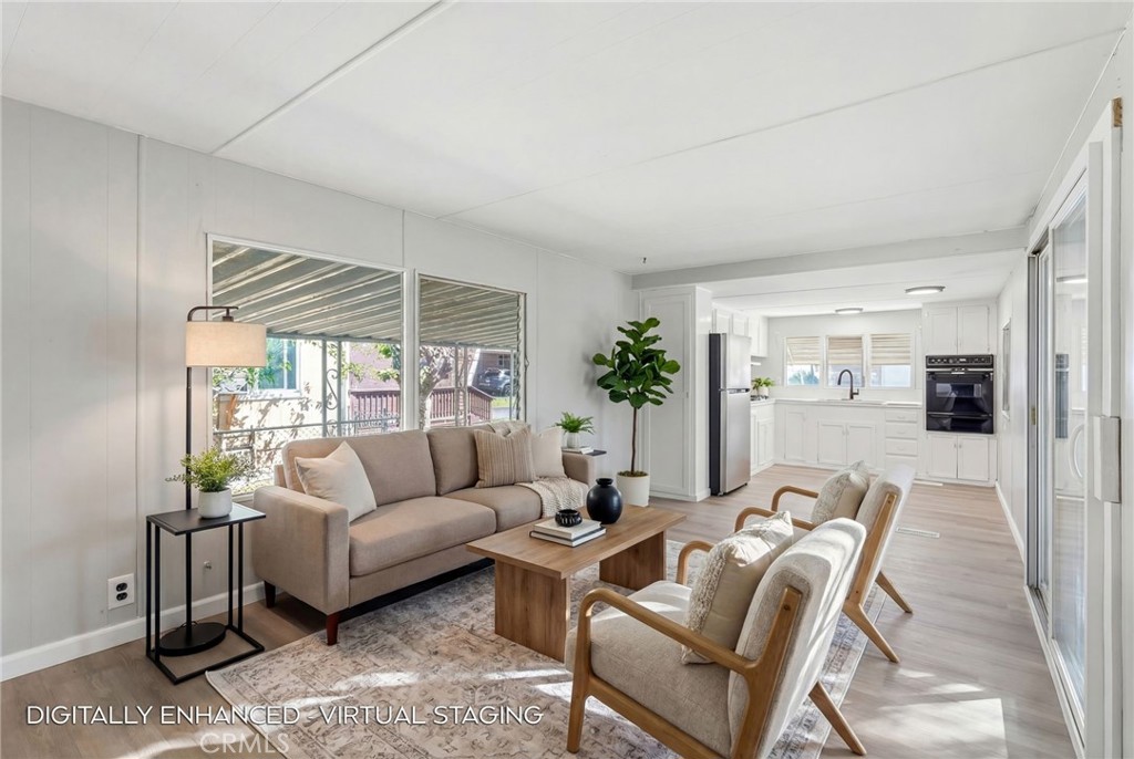2150 S San Jacinto Avenue 31 Property Photo 10