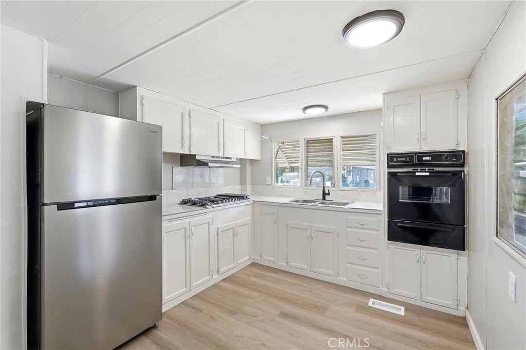 2150 S San Jacinto Avenue 31 Property Photo 13