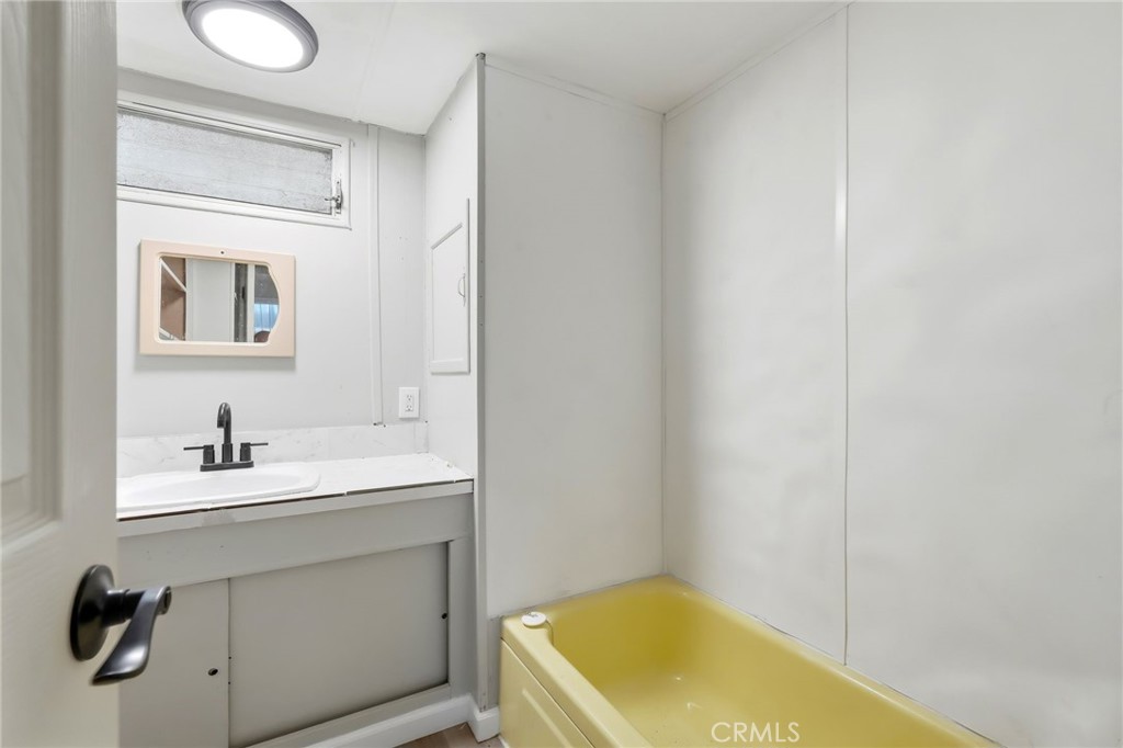 2150 S San Jacinto Avenue 31 Property Photo 16