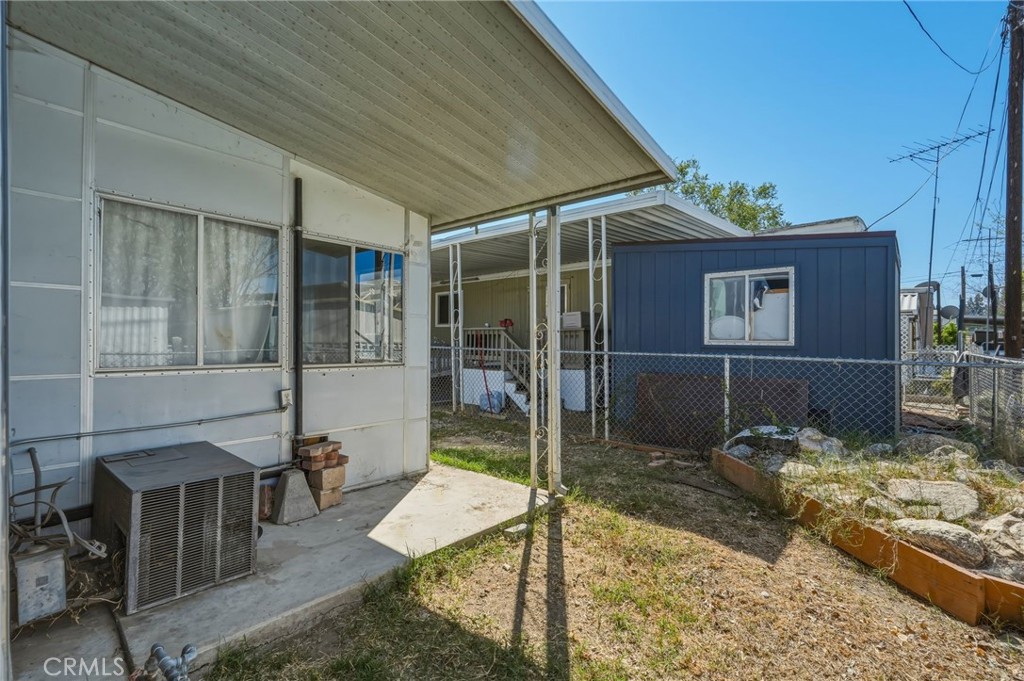 2150 S San Jacinto Avenue 31 Property Photo 23