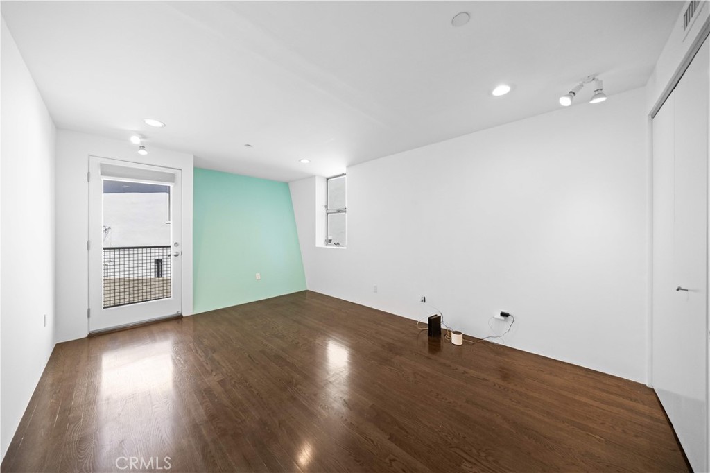 719 Venice Boulevard Property Photo 25