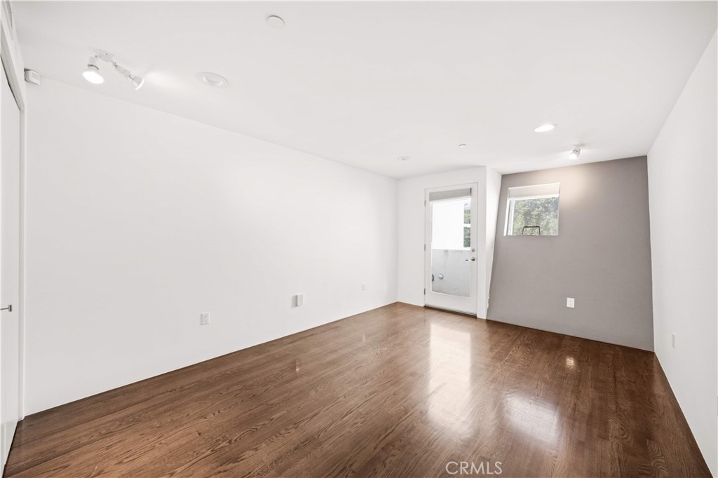 719 Venice Boulevard Property Photo 28