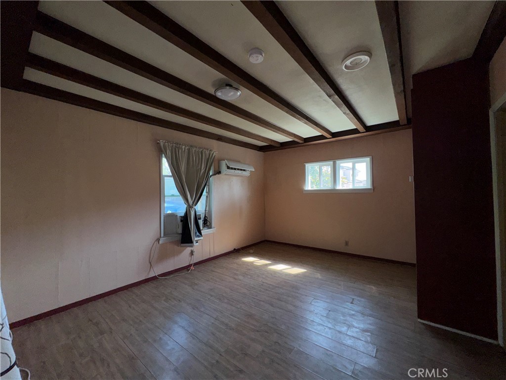 9339 Guess Property Photo 6