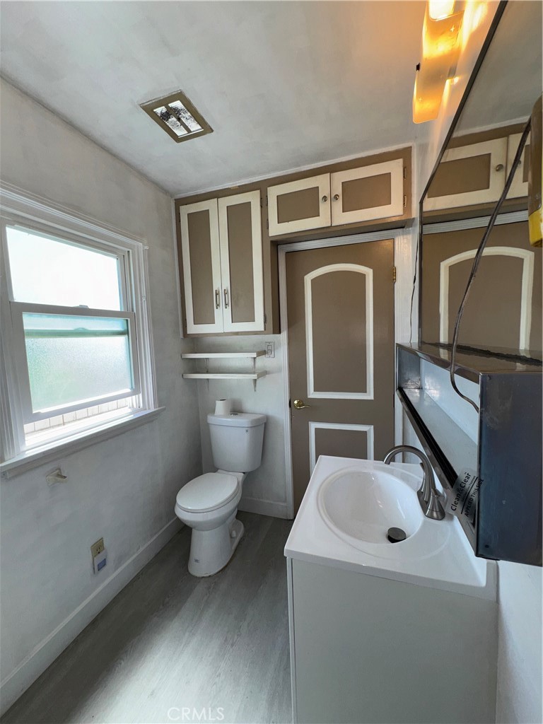 9339 Guess Property Photo 12