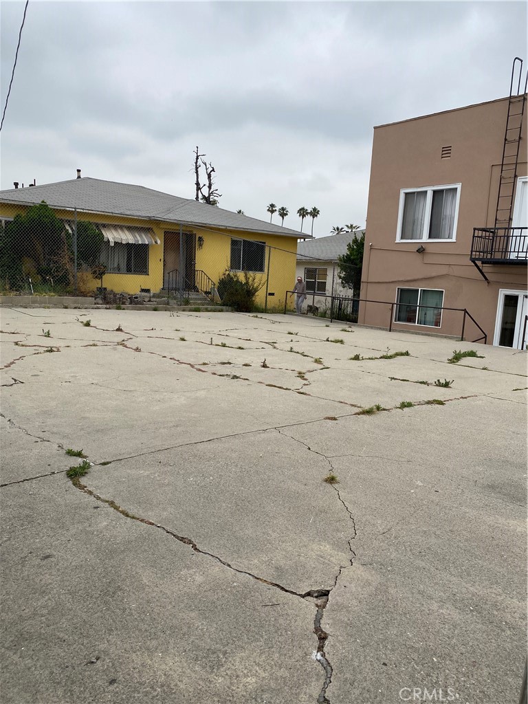 755 S Boyle Property Photo 16