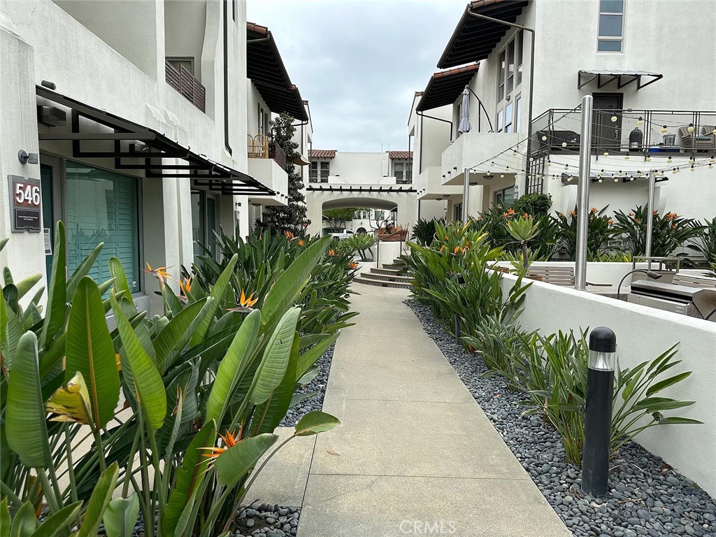 544 S Brea Property Photo 1