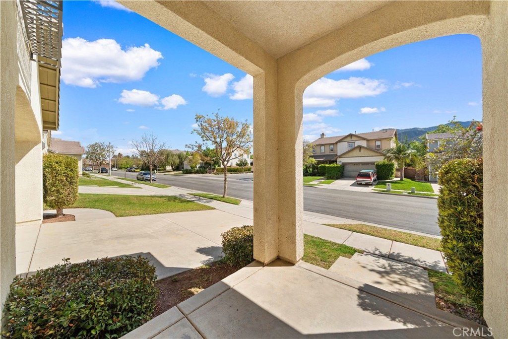 25122 Cliffrose Property Photo 2