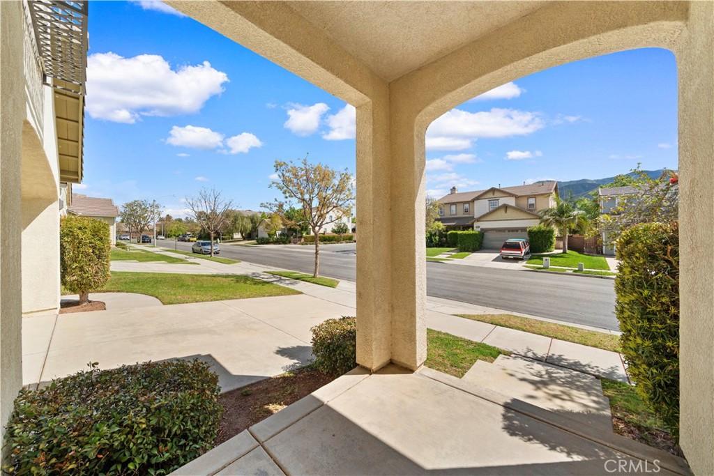 25122 Cliffrose Property Photo 2