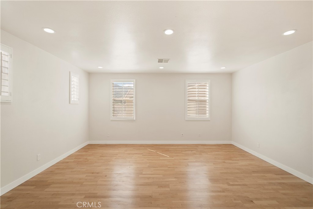 25122 Cliffrose Property Photo 20