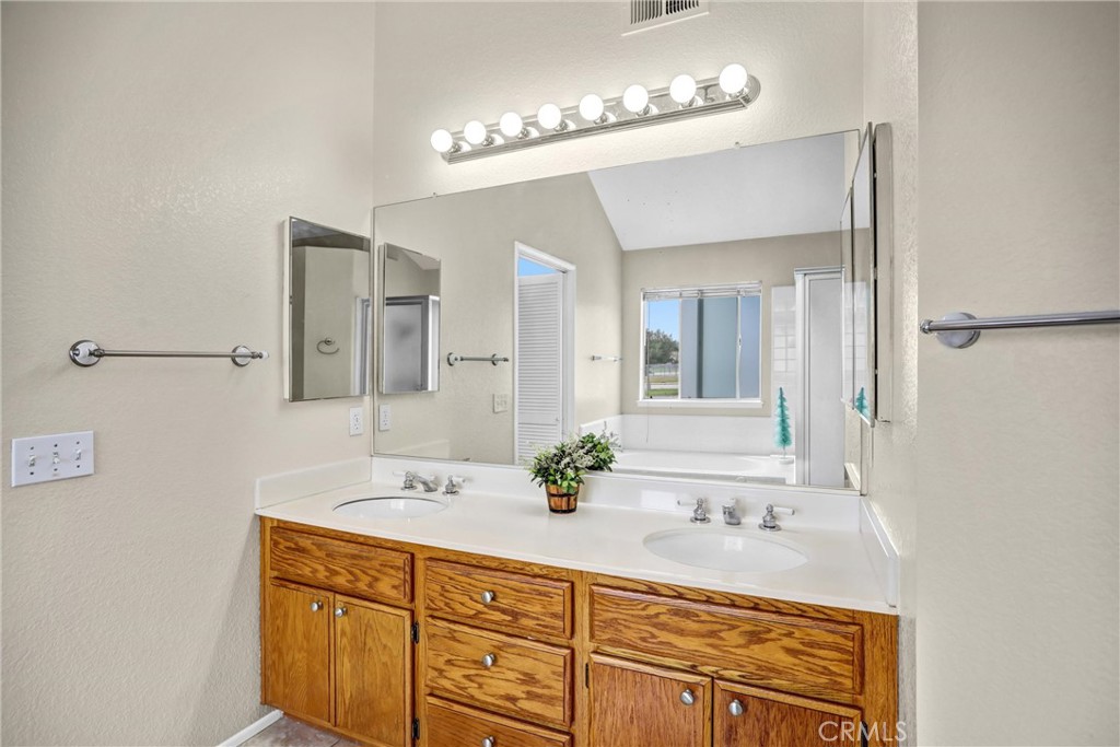 11599 Barrett Property Photo 25