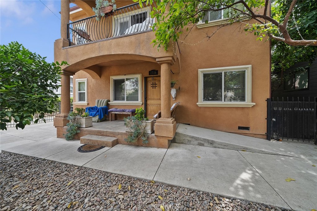 2516 Elsinore Street Property Photo 2